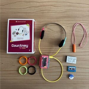 American Girl Courtney’s Accessories